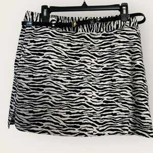 Zebra Attyre Skort size 10 with front pockets